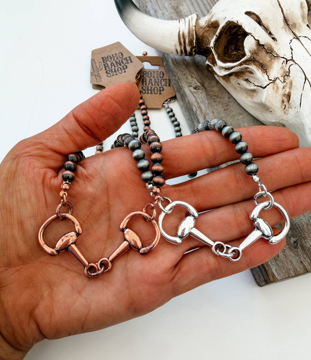 Western Style Horsebit Groove Navajo Pearl Necklace