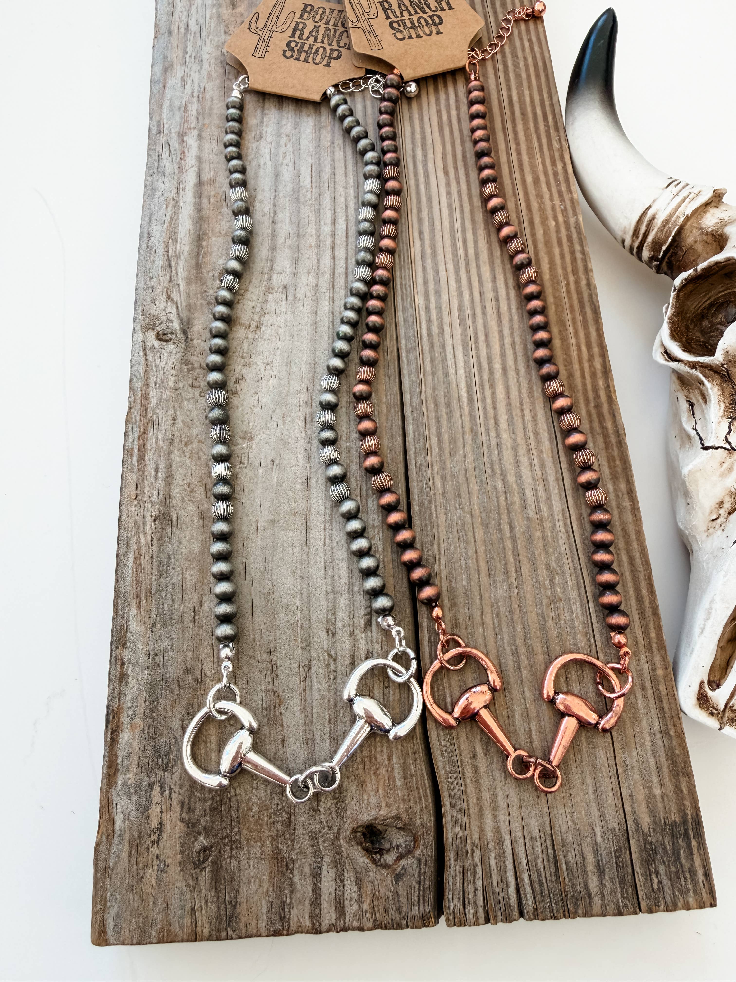Western Style Horsebit Groove Navajo Pearl Necklace